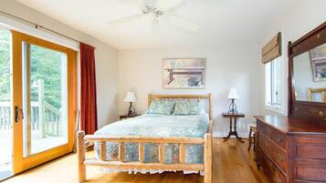 Standard House, Accessible, Private Bathroom (Beauchamp House)