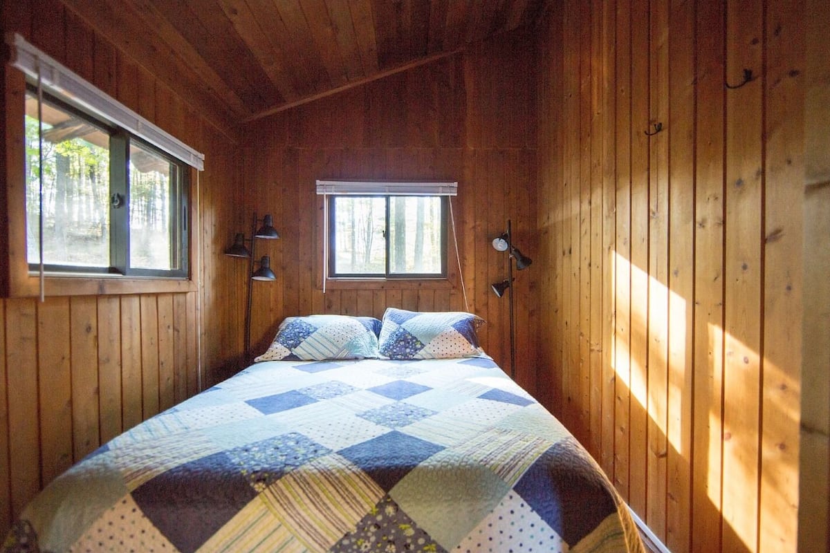 Standard Cottage, Private Bathroom, Lake View (7 Dogwood Cottage #7)