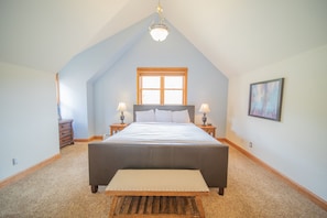 Premier Townhome, 3 Bedrooms, Balcony, Mountain View (Antlers Gulch 303) | 3 bedrooms, individually decorated, individually furnished, desk
