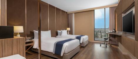 Suite, 2 Bedrooms | In-room safe, desk, blackout drapes, free WiFi