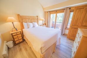 Condo, Multiple Beds, Mountain View (Springs 8909) | 2 bedrooms, individually decorated, individually furnished - Springs 8909 (Keystone)