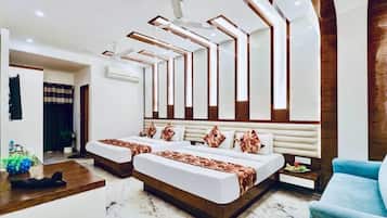 Habitación familiar doble | Ropa de cama de alta calidad, colchones viscoelásticos, wifi gratis