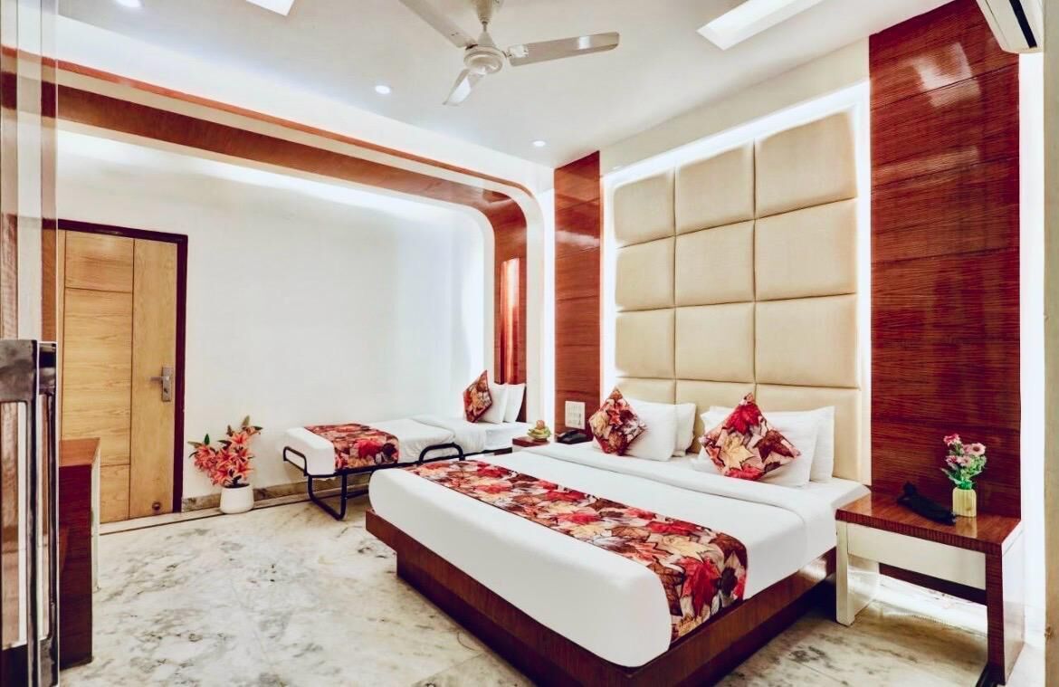 Deluxe Triple Room, 1 Double Bed, City View | Premium bedding, memory-foam beds, free WiFi, bed sheets