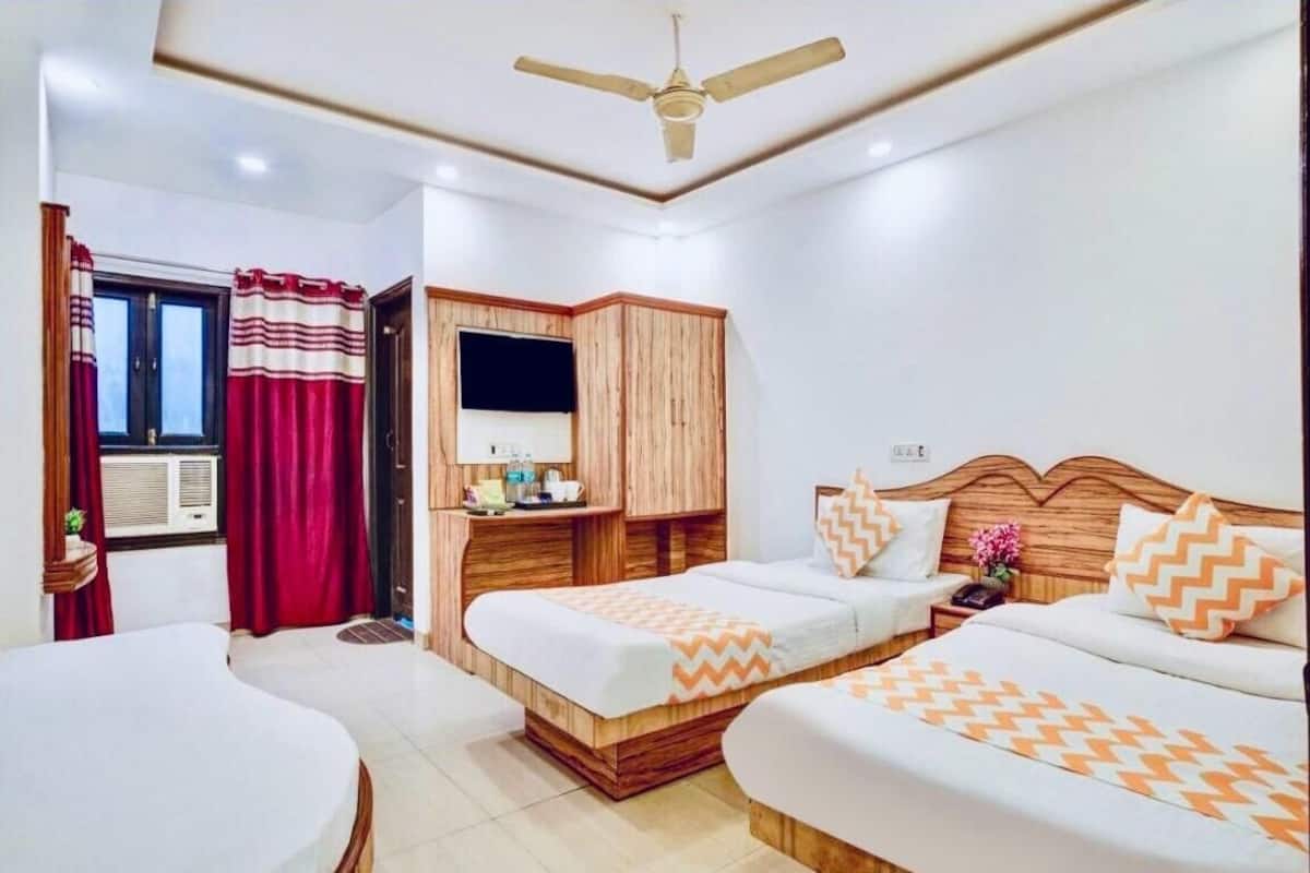Deluxe Twin Room, 1 Double Bed, City View | Premium bedding, memory foam beds, free WiFi, bed sheets