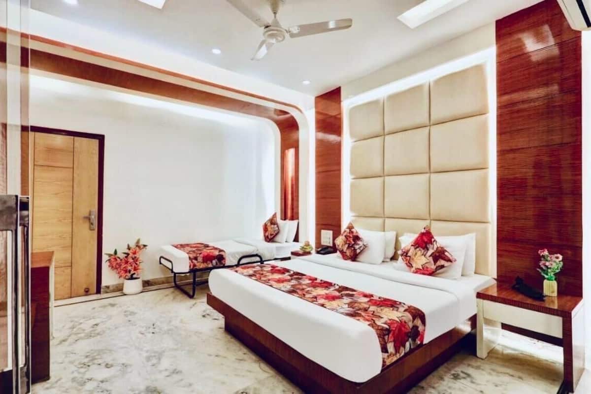 Deluxe Triple Room, 1 Double Bed, City View | Premium bedding, memory foam beds, free WiFi, bed sheets