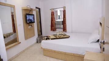 Minibar, pengeskab på værelset, gratis Wi-Fi, sengetøj