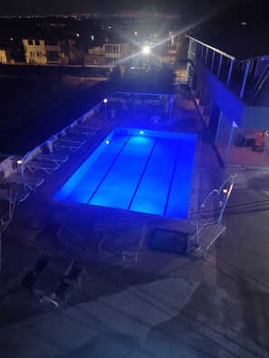 Outdoor pool, open 8:00 AM to 10:30 PM, pool umbrellas, sun loungers - Anatolia Hotel (Denizli)