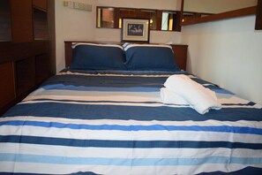 Suite, 1 Schlafzimmer | 1 Schlafzimmer, Schreibtisch, laptopgeeigneter Arbeitsplatz