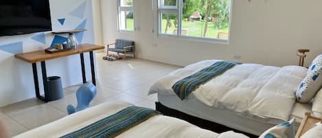 Chambre Quadruple Familiale, 2 lits doubles, cÎté jardin