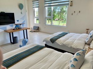 Family Quadruple Room, 2 Double Beds, Garden Area | 1 bedroom, blackout drapes, soundproofing, free WiFi - MerJiang B&B (Shoufeng)