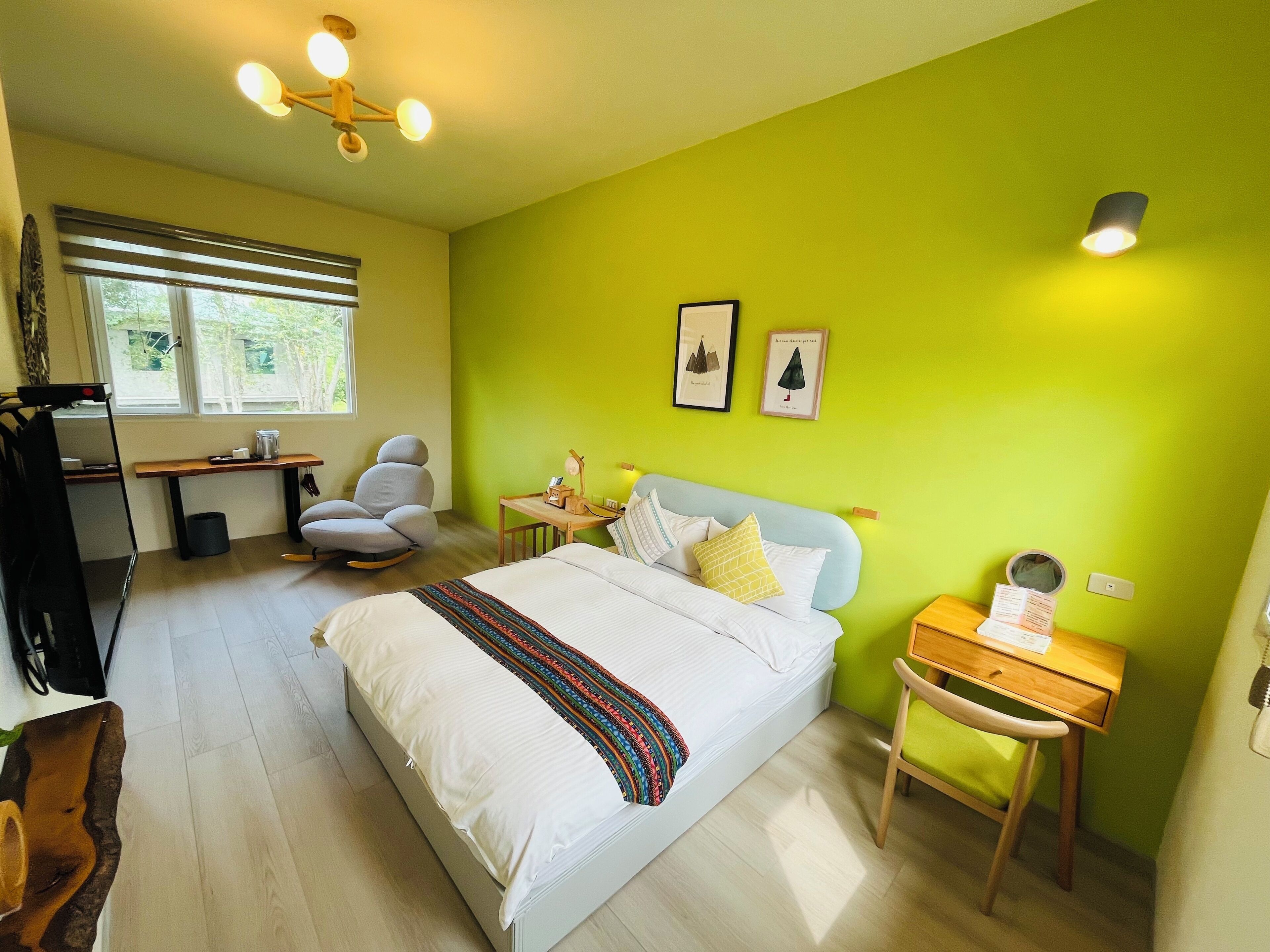 Chambre classique double, 1 lit double, vue sur le jardin, côté jardin | 1 chambre, rideaux d’obscurcissement, système d’insonorisation