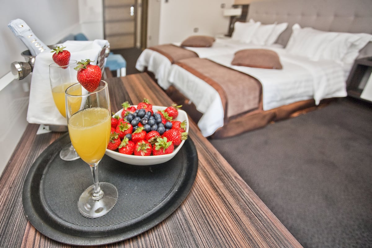 Suite, 2 Bedrooms | Premium bedding, minibar, in-room safe, desk