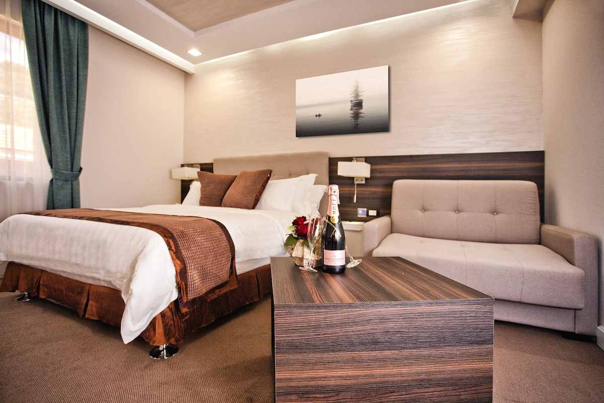 comfort double room | premium bedding, minibar, in-room safe, desk