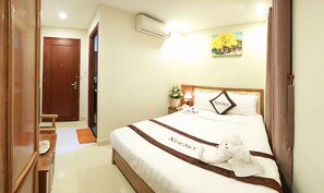 Habitación Deluxe doble de uso individual | Minibar, escritorio, sistema de insonorización y wifi gratis