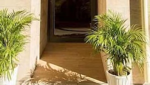 Interior entrance - S30 Reina Victoria Suites (Alicante)