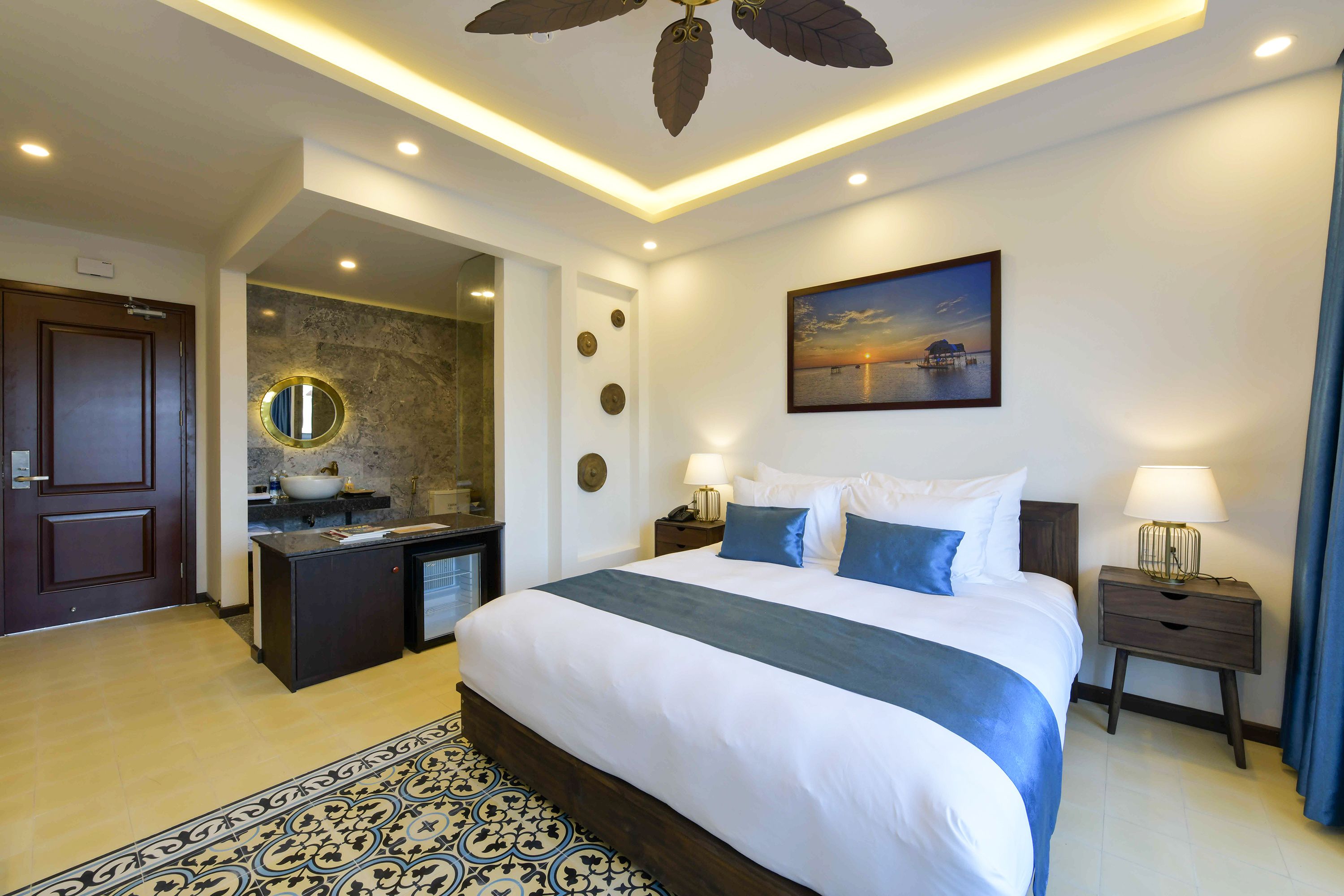 Family Room, Connecting Rooms | Minibar, in-room safe, desk, soundproofing