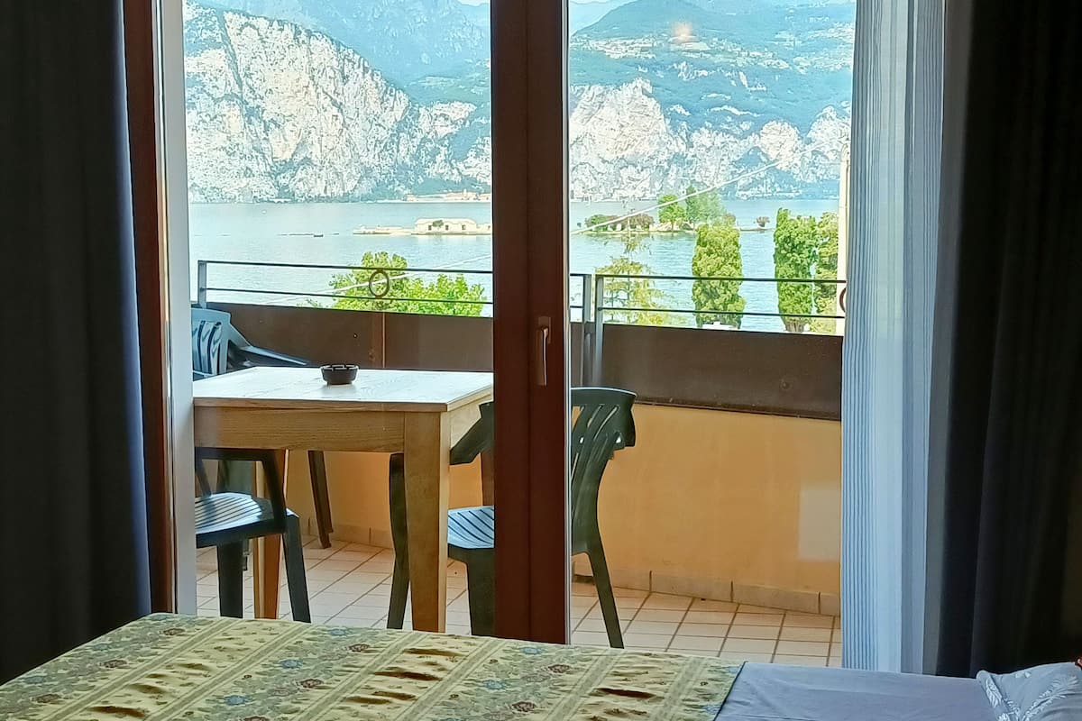 exclusive room, 1 bedroom | 1 bedroom, hypo-allergenic bedding, minibar, in-room safe