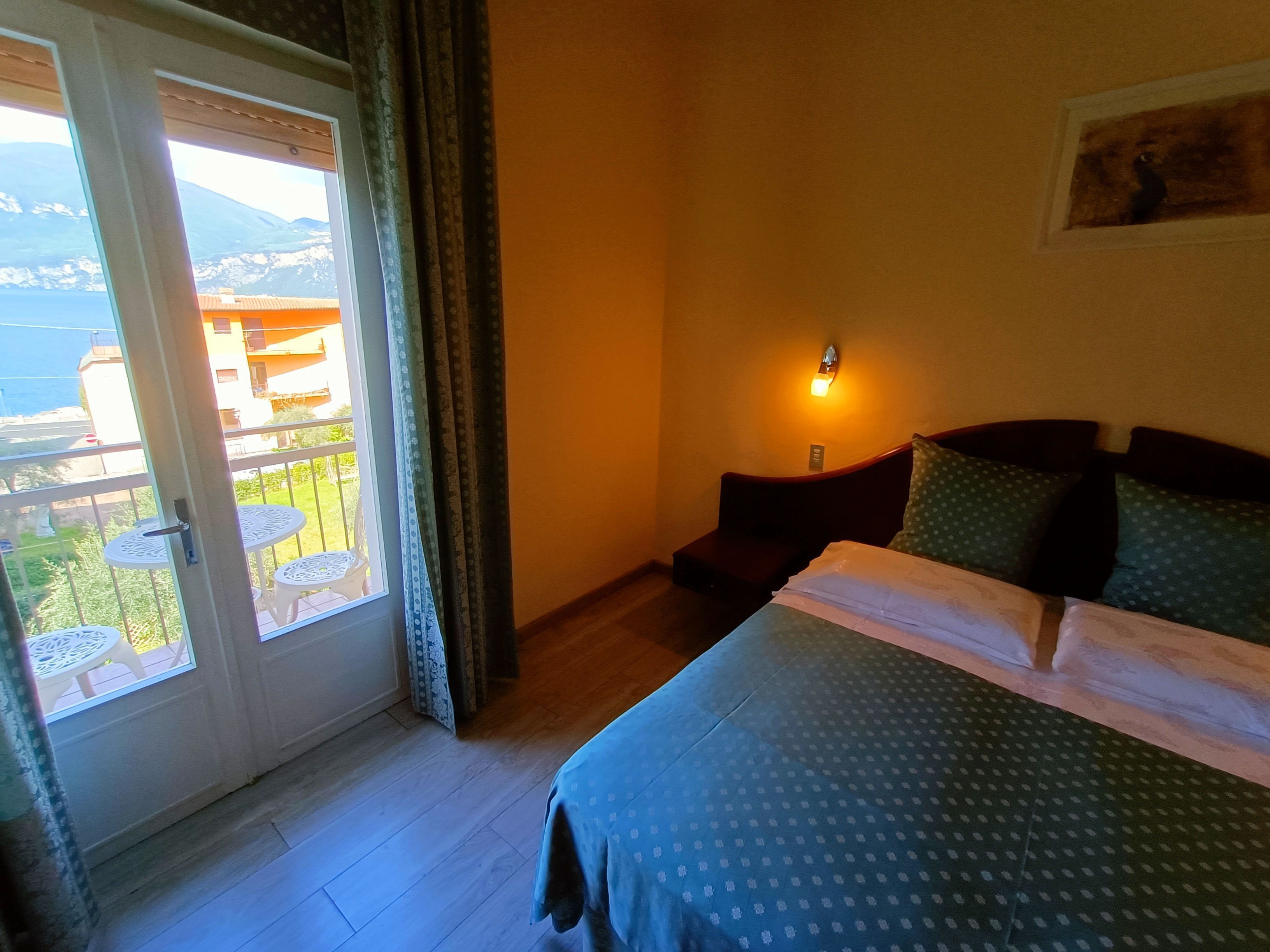 executive room, 1 bedroom | 1 bedroom, hypo-allergenic bedding, minibar, in-room safe