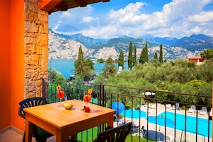 Ropa de cama hipoalergénica y minibar