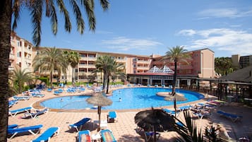 Outdoor pool, pool umbrellas, pool loungers