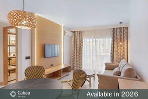 25-inch flat-screen TV with satellite channels, TV - Aparthotel Aquasol (Calvia)