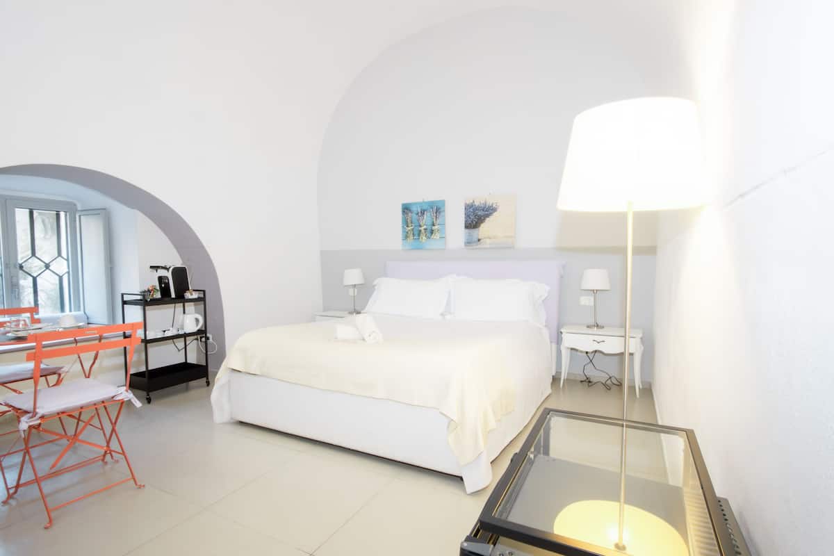 Standard Double Room | Premium bedding, down duvets, pillow-top beds, minibar