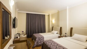 Minibar, desk, laptop workspace, free WiFi