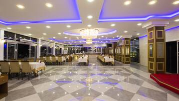 Breakfast, lunch, dinner served; Turkish cuisine