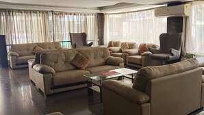 Lobby sitting area - Sai Pavilion (Puttaparti)