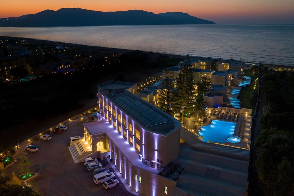 Vantaris Luxury Beach Resort