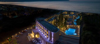  Vantaris Luxury Beach Resort