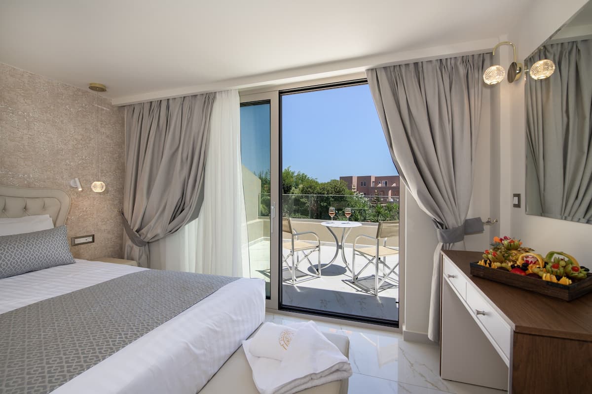 Quartos à prova de som, Wi-Fi de cortesia, roupa de cama