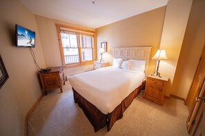 Design Condo, 1 Bedroom, Balcony, Resort View (Buffalo Lodge 8358) | 1 bedroom, in-room safe, individually decorated, individually furnished