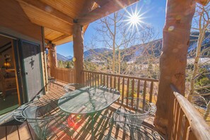 Exclusive-Apartment, 2 Schlafzimmer, Balkon, Bergblick (Hidden River Lodge 5979) | Balkon