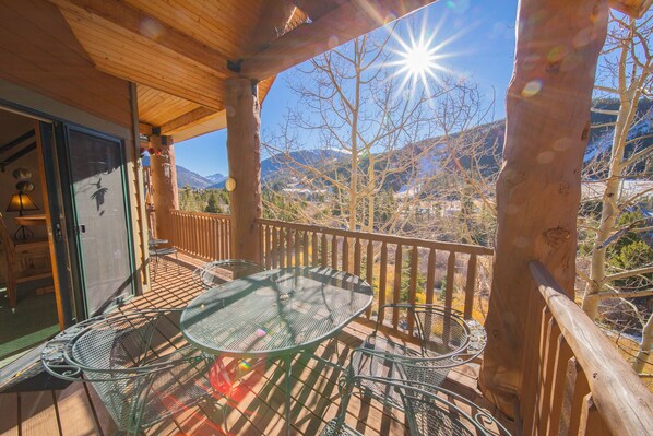 Exclusive Condo, 2 Bedrooms, Balcony, Mountain View (Hidden River Lodge 5979) | Balcony