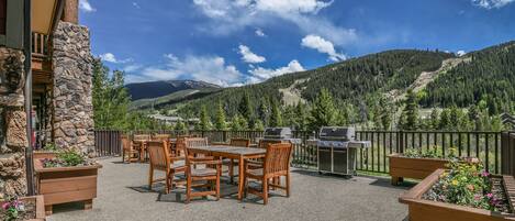 Exclusive Condo, 2 Bedrooms, Balcony, Mountain View (Hidden River Lodge 5979) | Exterior