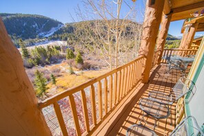 Exclusive Condo, 2 Bedrooms, Balcony, Mountain View (Hidden River Lodge 5979) | View from room