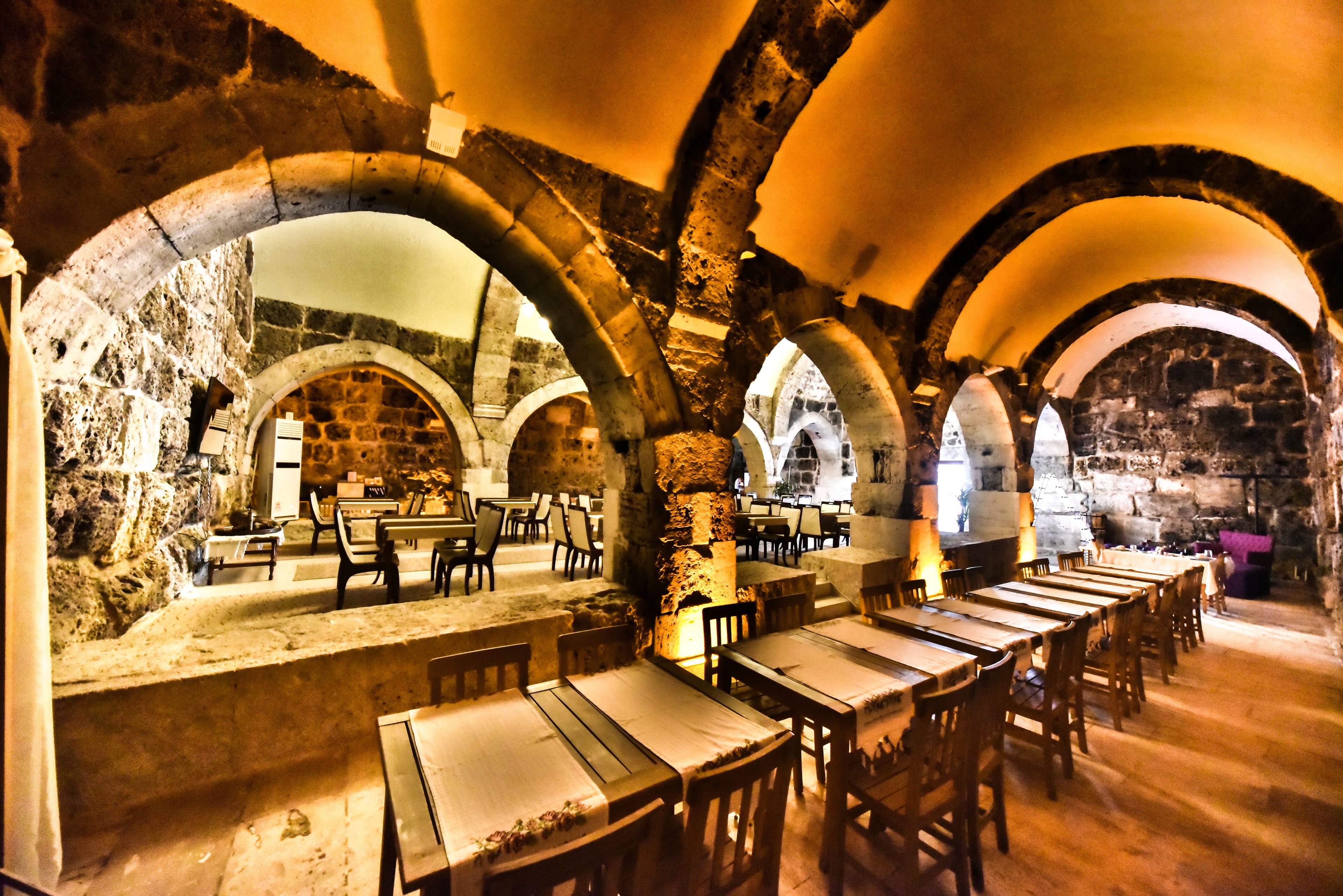 breakfast, lunch and dinner served