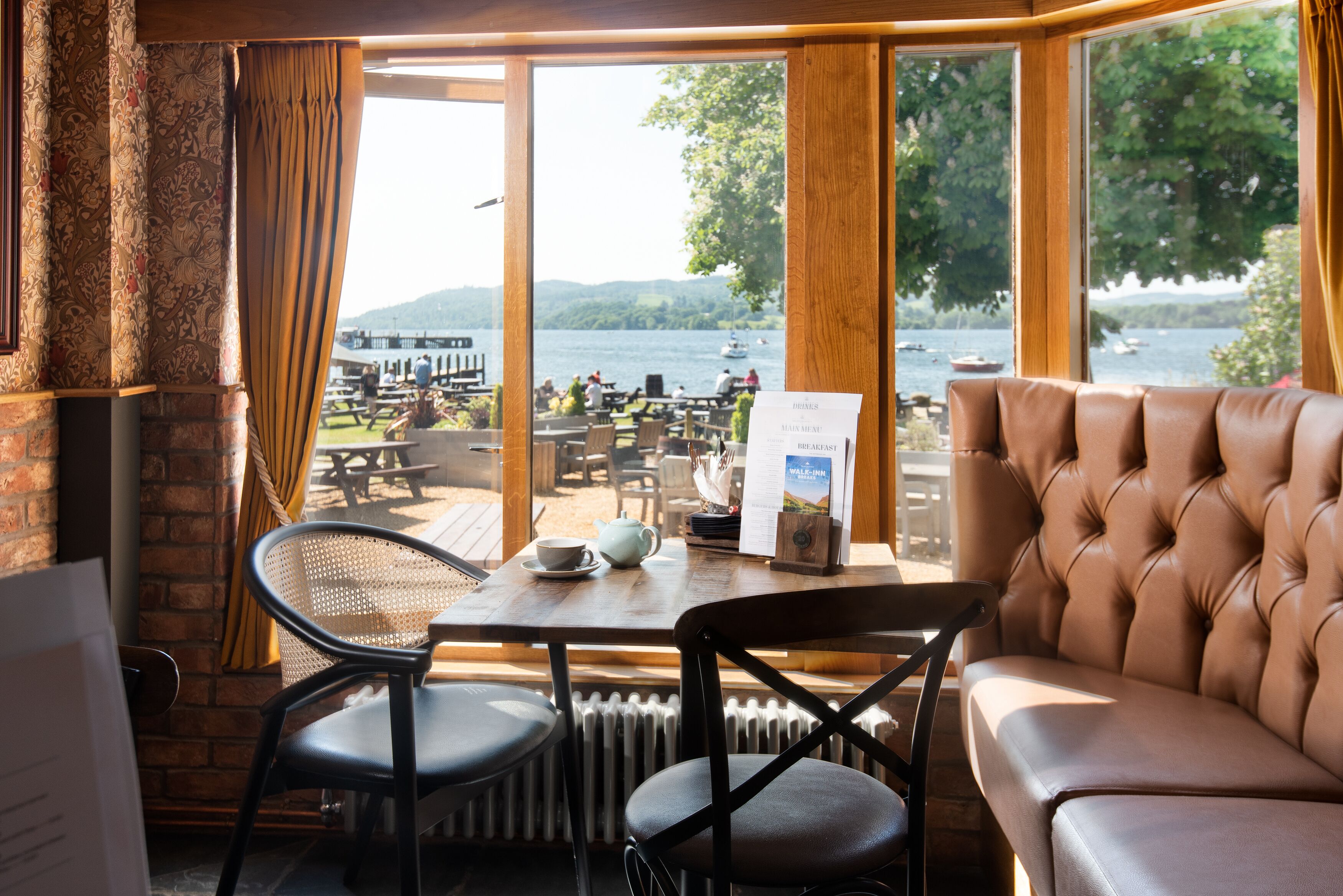 Breakfast, lunch, dinner served; local cuisine 