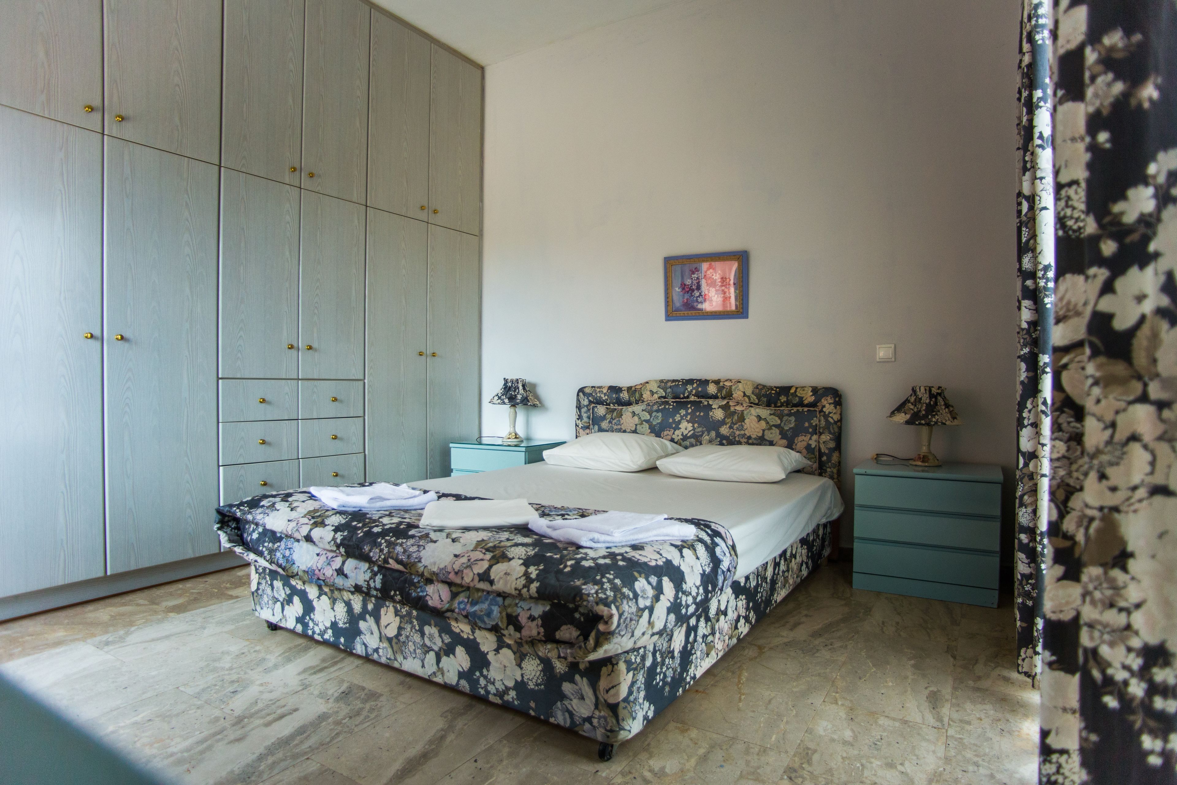 Basic Apartment, Bay View | Soundproofing, free WiFi, bed sheets