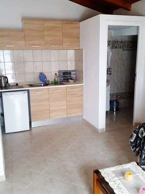 Classic Room, 1 Bedroom, Garden Area | Free WiFi