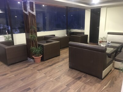 Hotel Triund Heights