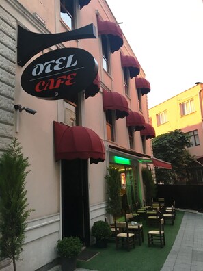 Lunch and dinner served, Turkish cuisine