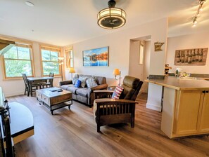 Exterior - Silver Mill 8226 (Keystone)