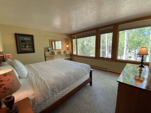 Superior-huoneisto, 1 makuuhuone, takka, järvinäköala (Argentine 1507) | 1 makuuhuone, yksilöllisesti sisustettu, yksilöllisesti kalustettu