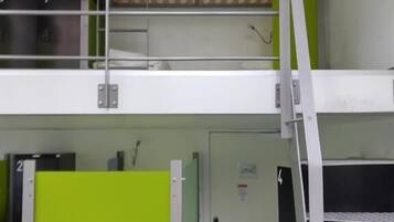 8 Bed Dorm | Sisätilat