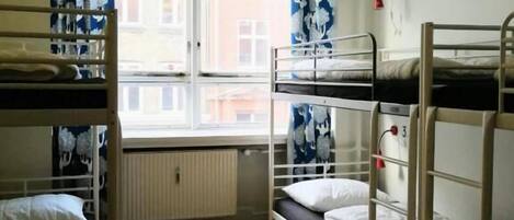 Ingyenes wifi és ágynemű