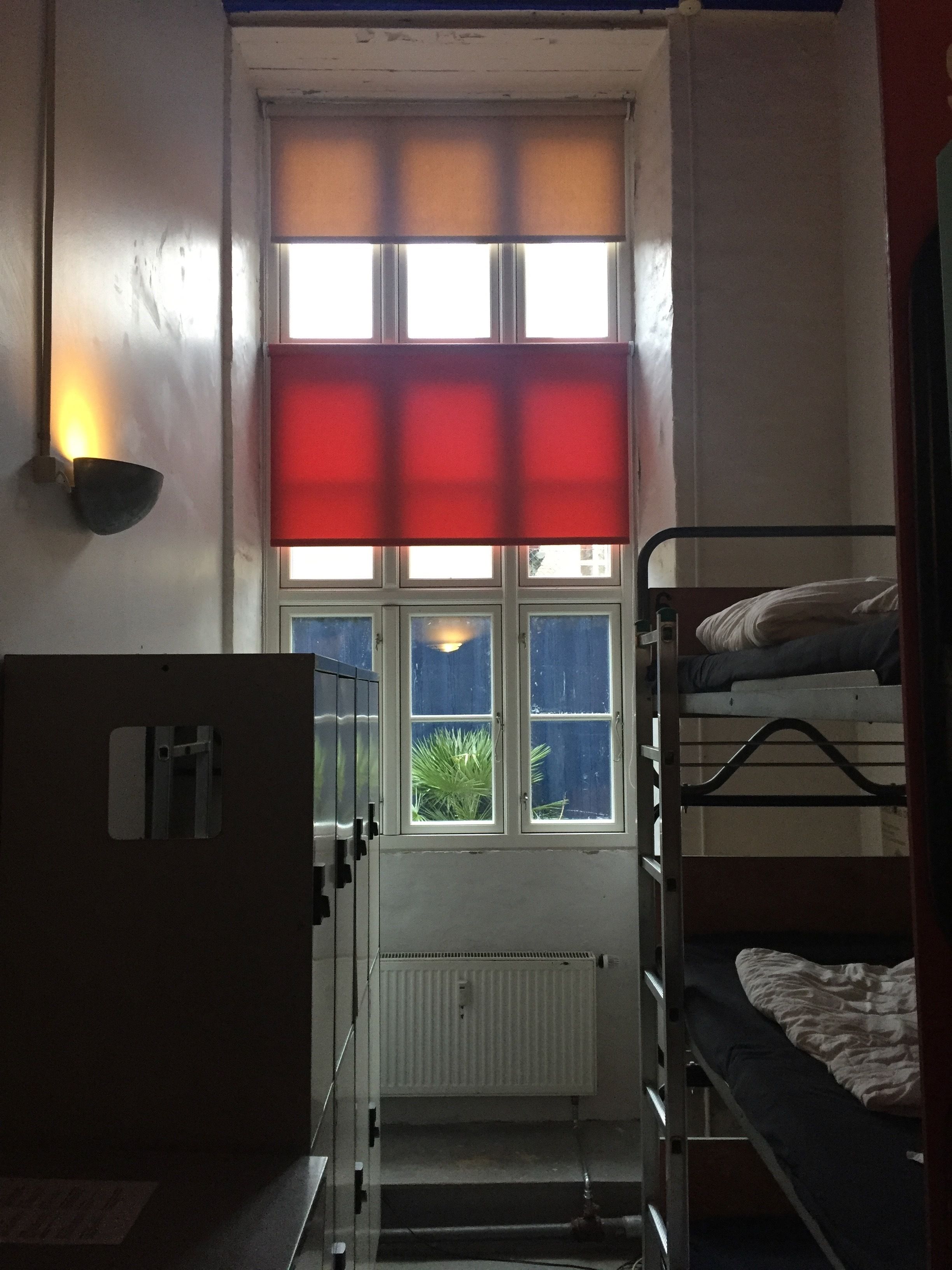 WiFi (free), bed sheets
