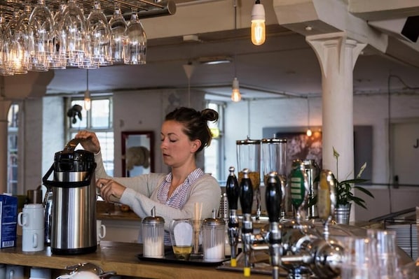 تناول الطعام