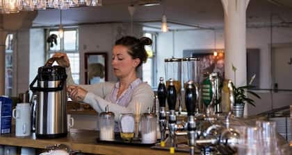 Sleep in Heaven hostel & bar